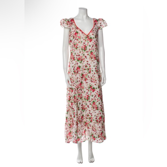 SOLD 💝 LoveShackFancy Strawberry Maxi Dress - Picture 1 of 3